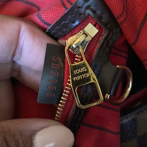 Authentic - Lv delightful PM - Picture 16 of 16